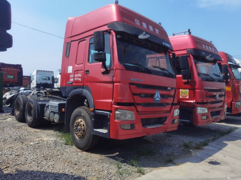 Xe đầu kéo Sinotruk Howo 6x4