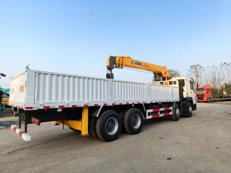 Sinotruk Howo 8x4 Truck With Crane