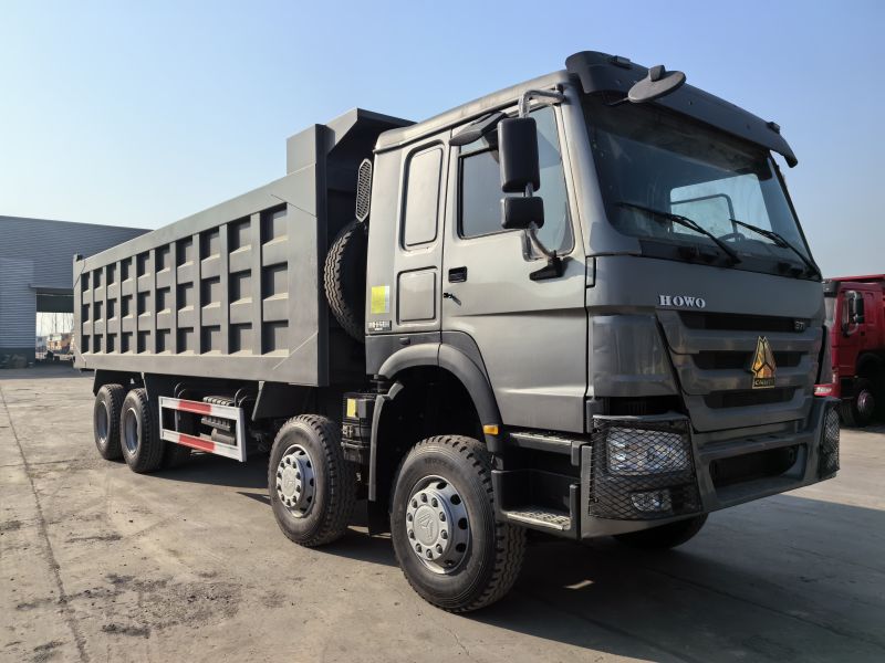 Camion-benne Sinotruk Howo 371 8x4