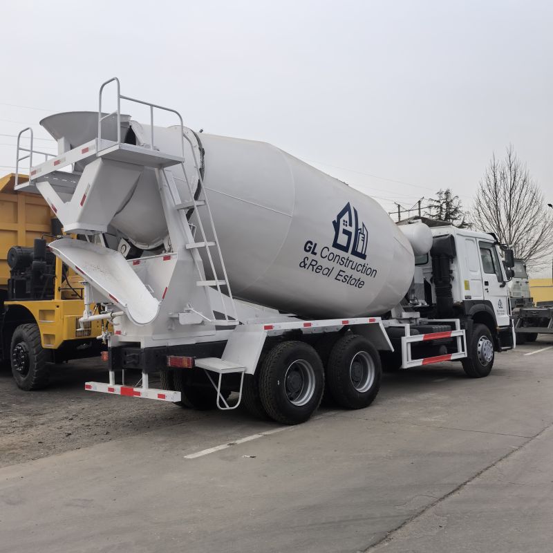 Used Sinotruk Howo Cement Mixer Truck 