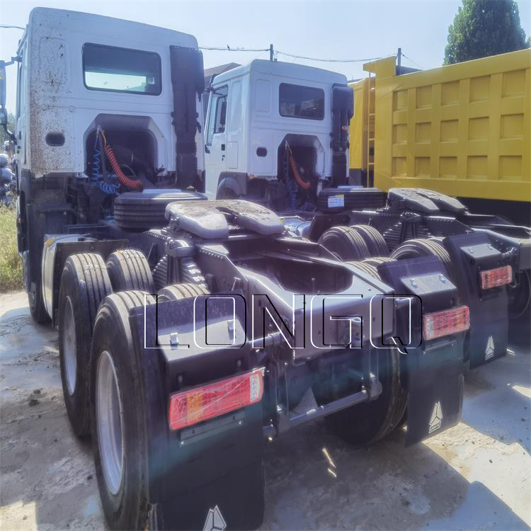 Xe đầu kéo Sinotruk Howo 371